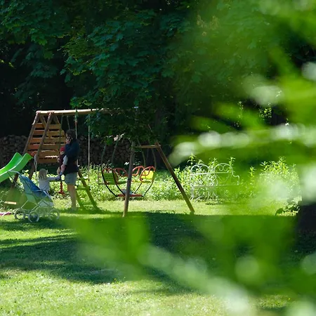 Penzion Chateau De 3*