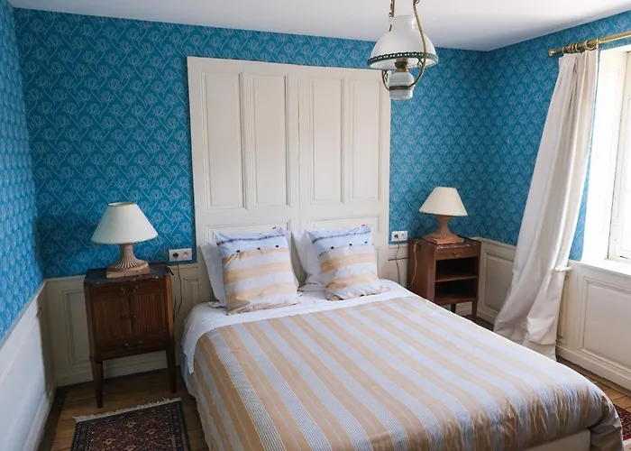 Chateau De Penzion Choloy